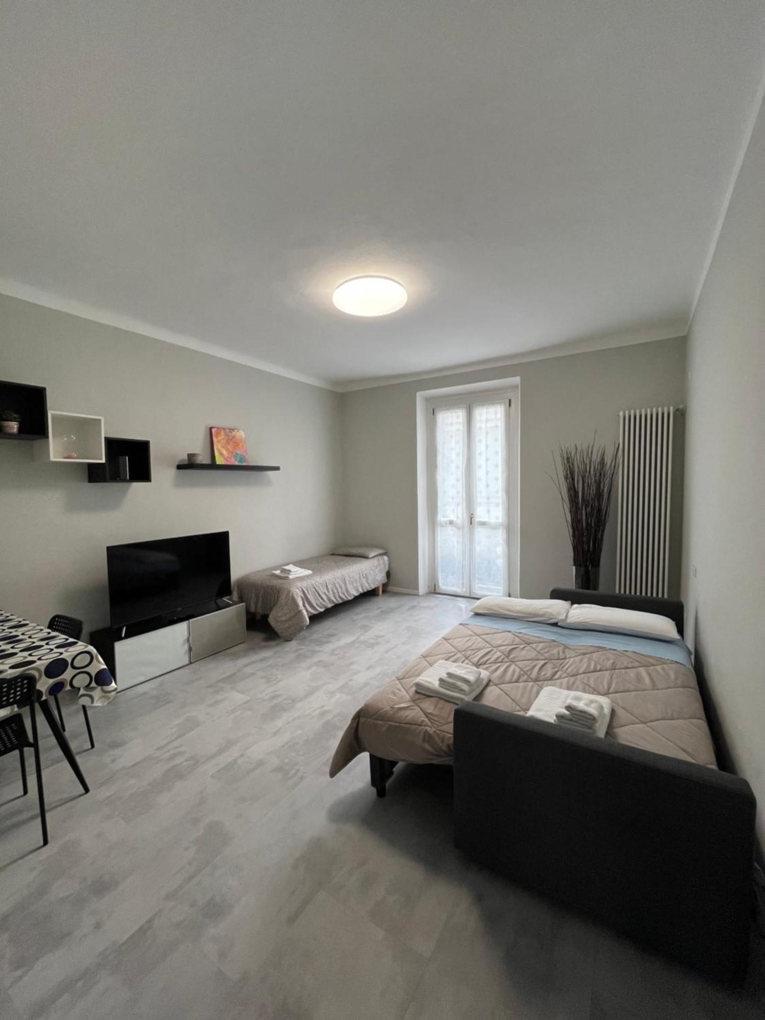Giacomino Apartment Central Station Milán Exterior foto